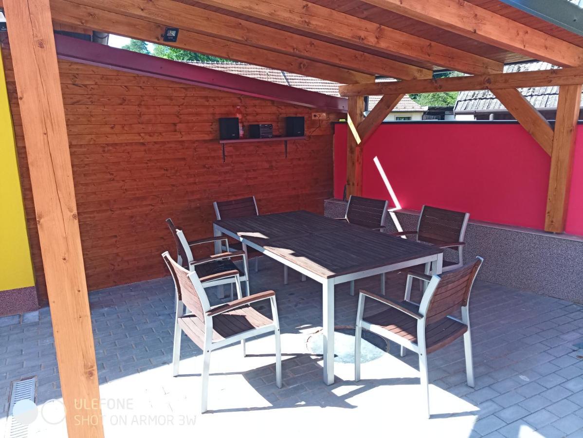 Pohoda Salas U Velehradu-2 Apartmany Uherské Hradiště المظهر الخارجي الصورة