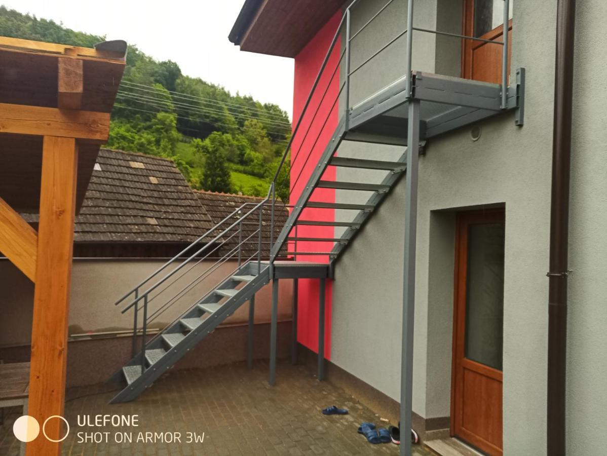 Pohoda Salas U Velehradu-2 Apartmany Uherské Hradiště المظهر الخارجي الصورة