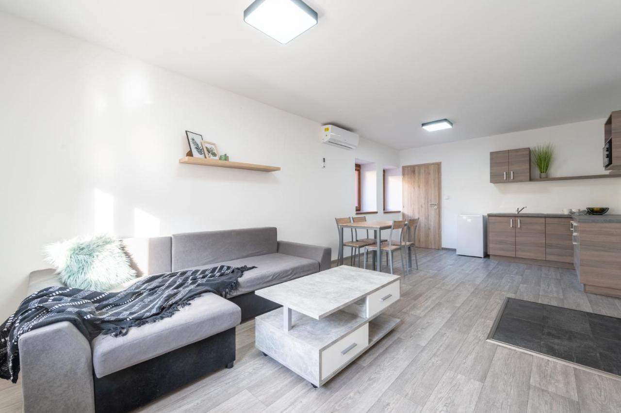 Pohoda Salas U Velehradu-2 Apartmany Uherské Hradiště المظهر الخارجي الصورة